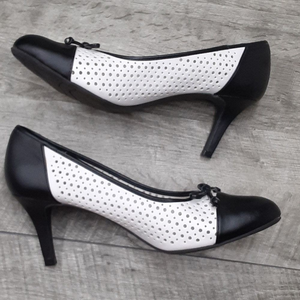 Comfort Plus 9.5W wide faux leather pumps heels - Picture 5 of 8